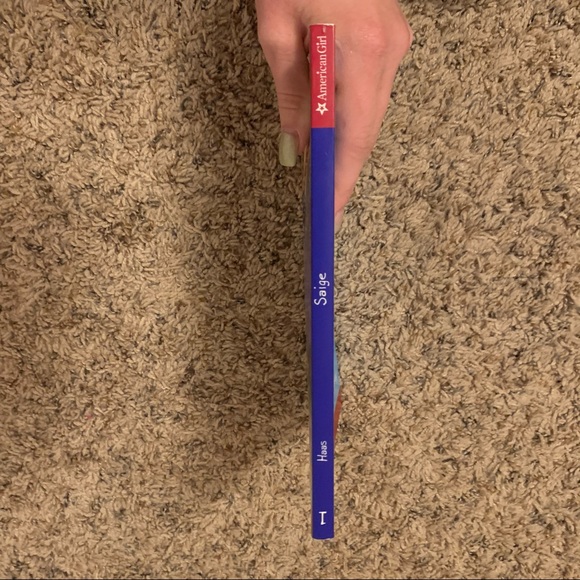 AMERICAN GIRL Saige 1 book - Picture 5 of 6